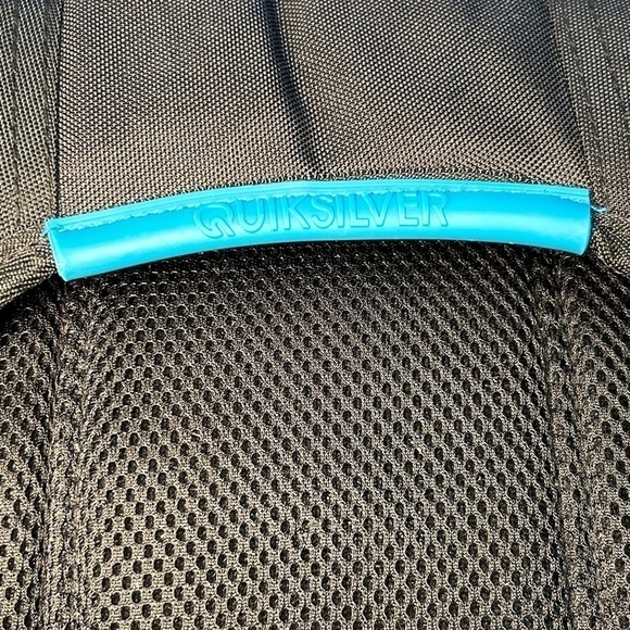 QUICKSILVER MEDIUM SIZE BLACK BACKPACK - Picture 8 of 9